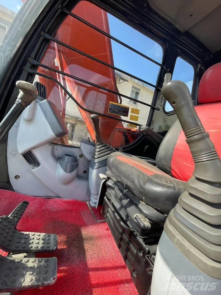 Hitachi ZX 120 Pásové rýpadlá