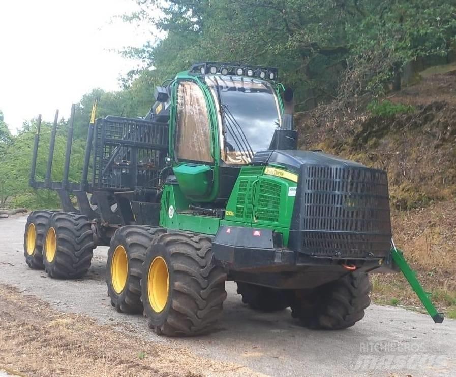 John Deere 1210 G Lesné traktory