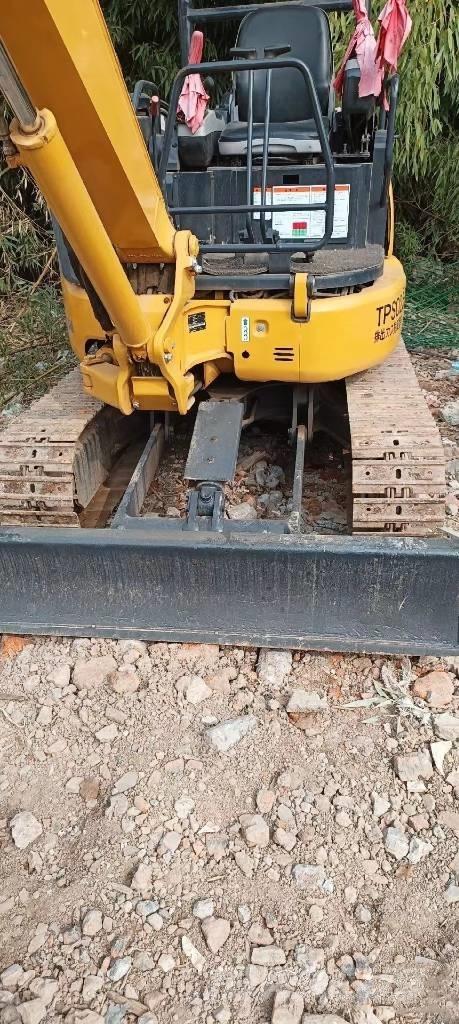 Komatsu PC35 Mini rýpadlá < 7t