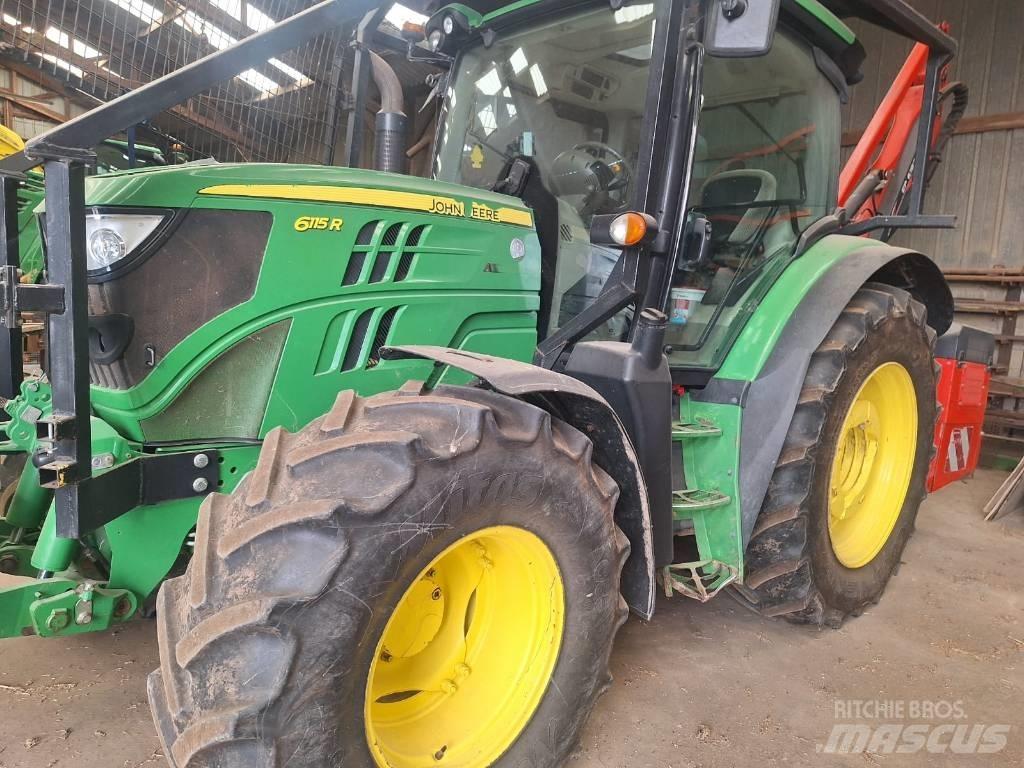 John Deere 6115 R Traktory