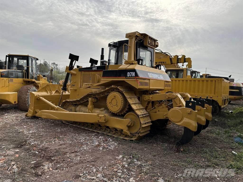 CAT D 7 H Pásové dozéry