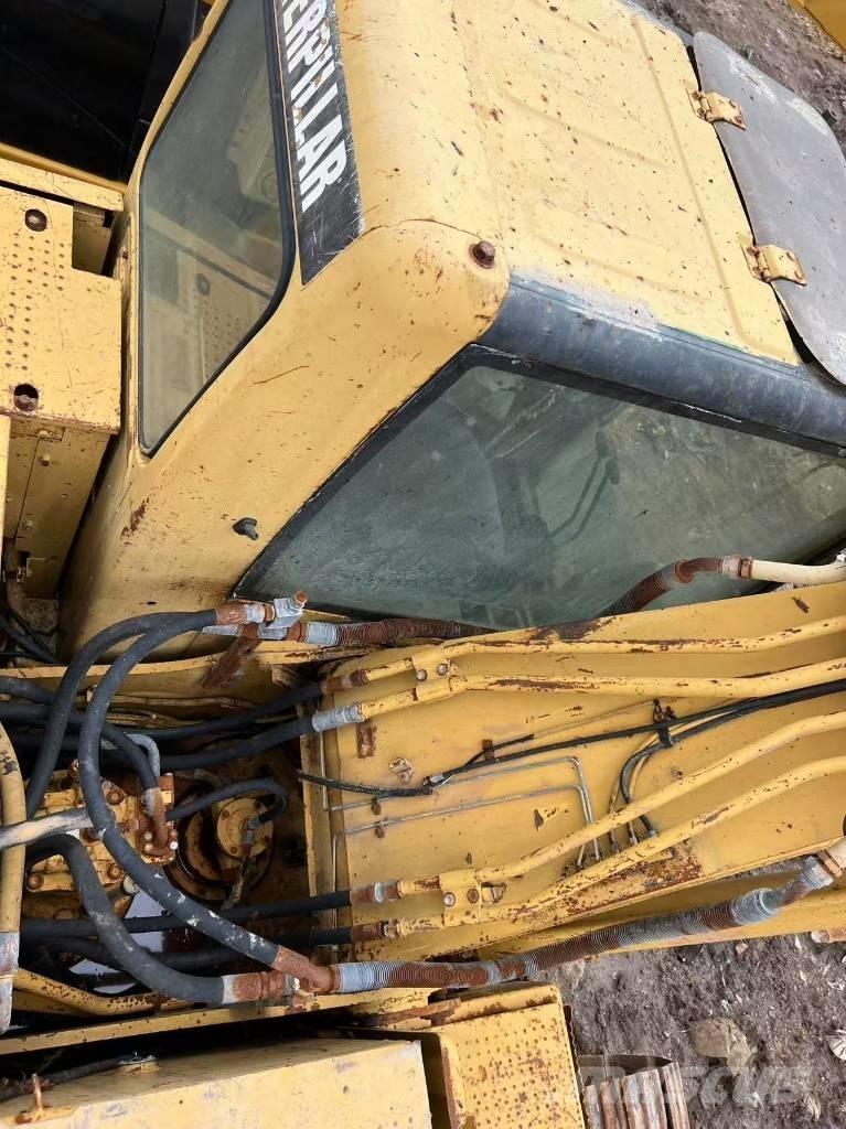CAT 320 C Pásové rýpadlá