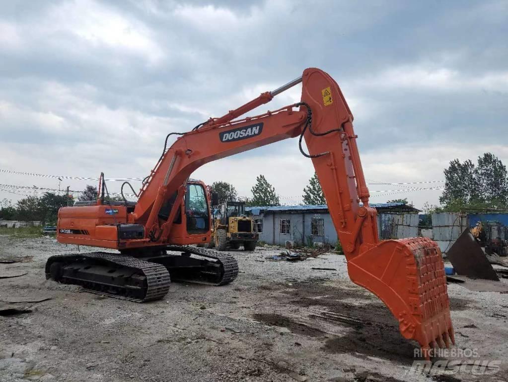 Doosan DX 225 LC Pásové rýpadlá