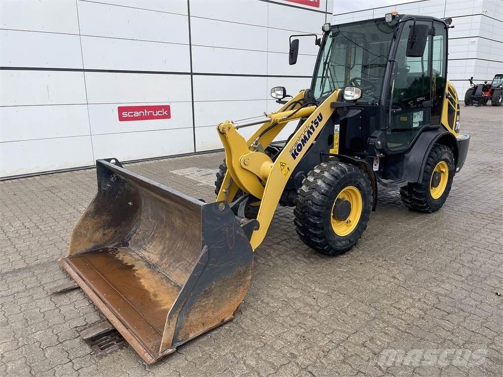 Komatsu WA70M-8EO Viacúčelové nakladače