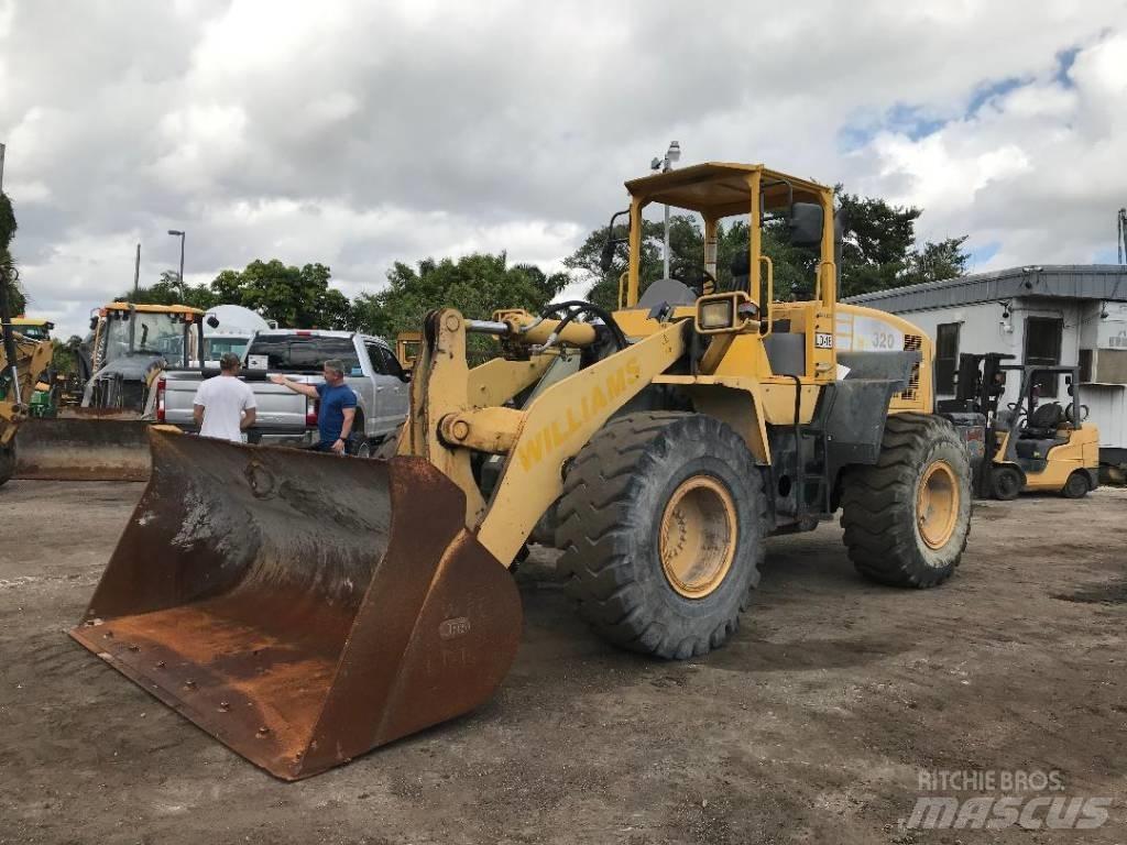 Komatsu WA320-5 Kolesové nakladače