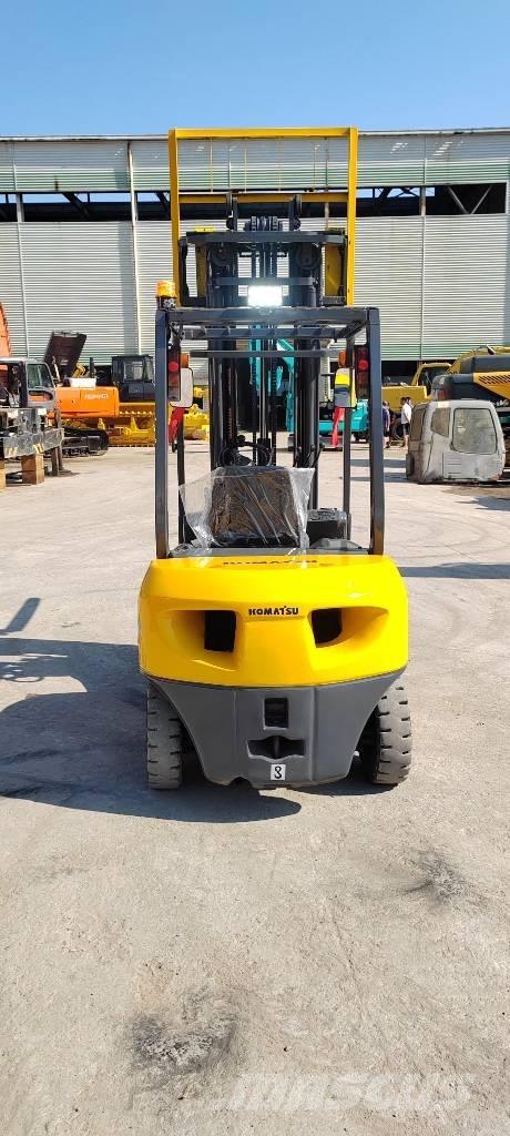 Komatsu FD 30 T-17 Dieselové vozíky
