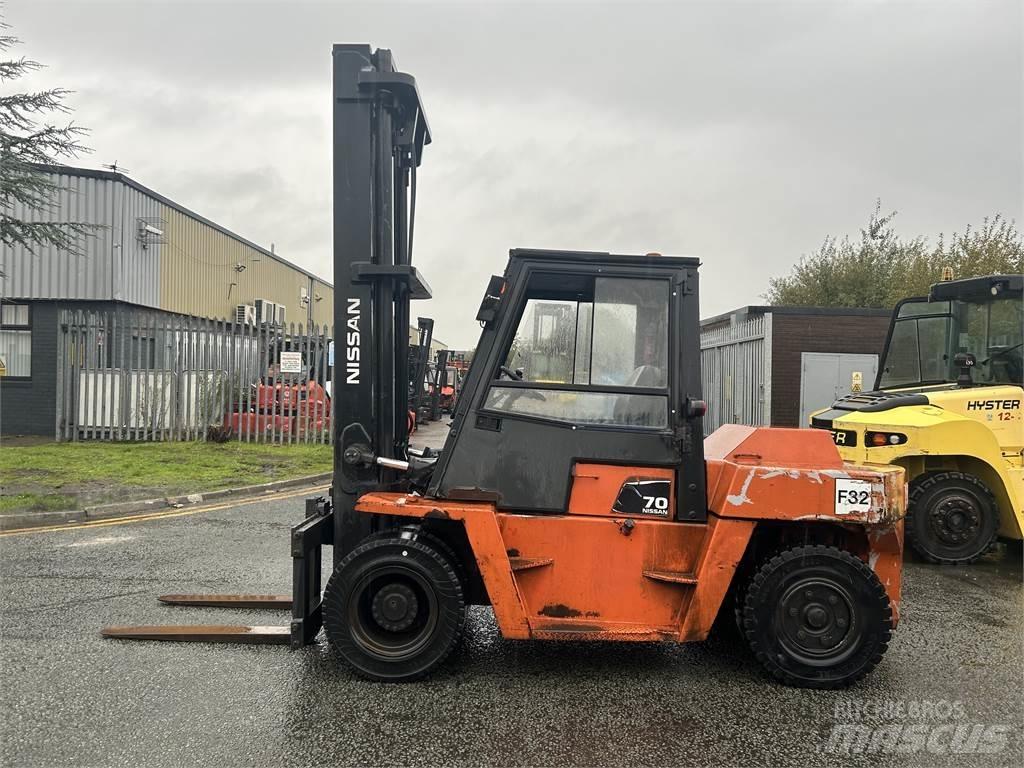 Nissan 20ZVF05H70U Dieselové vozíky