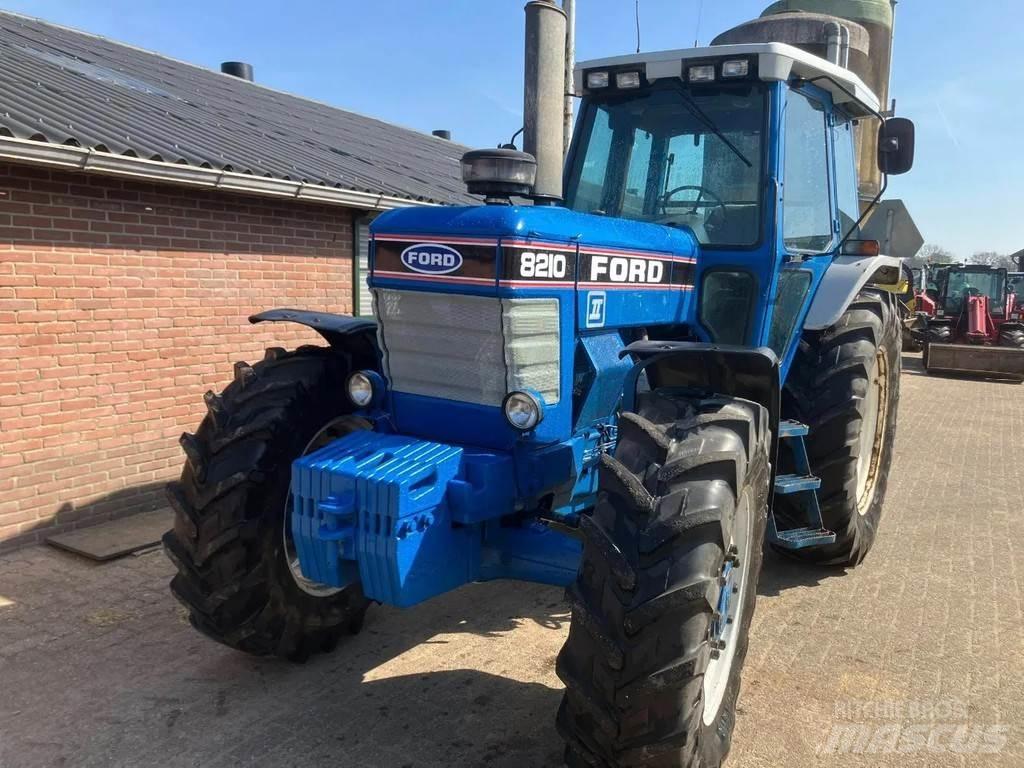 Ford 8210 gen 2 Traktory