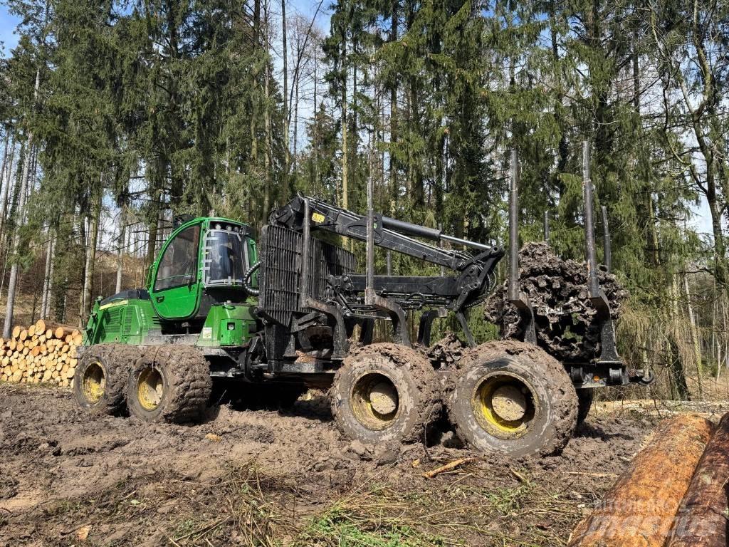 John Deere 1510 E Lesné traktory