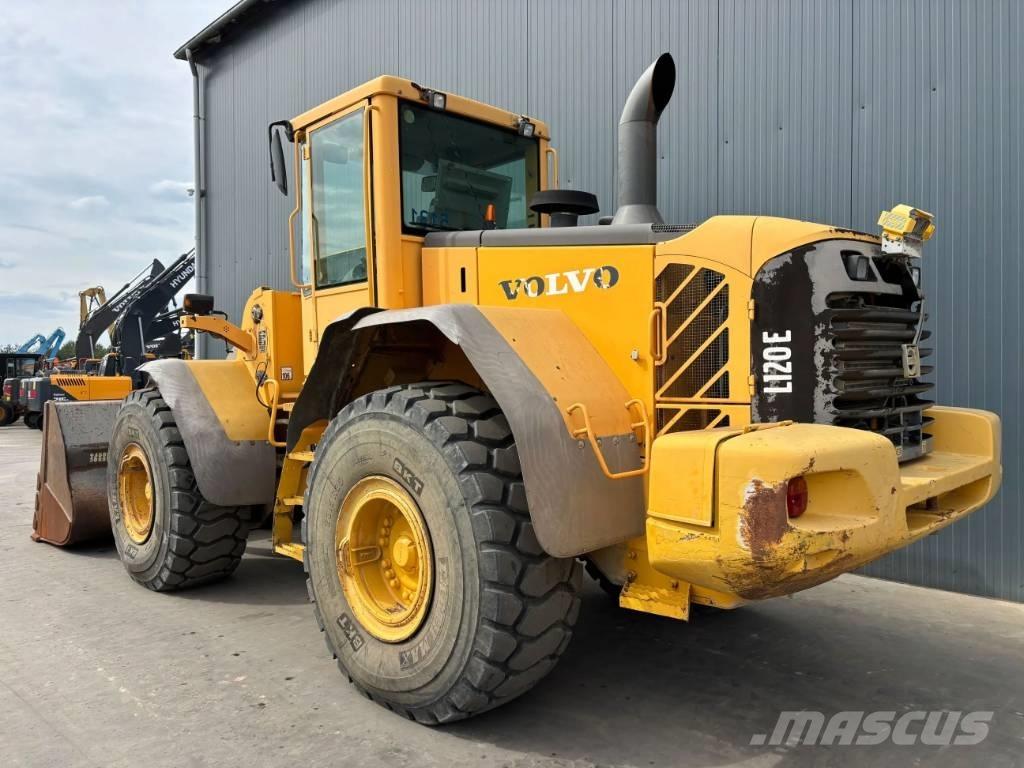 Volvo L120E Kolesové nakladače