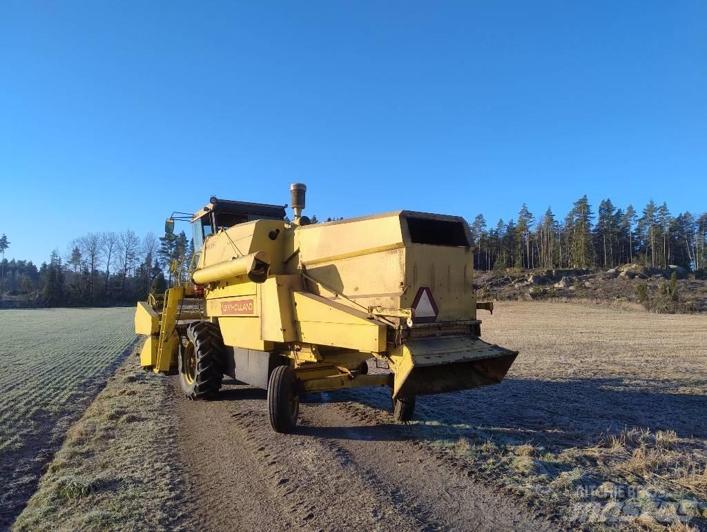 New Holland 8030 Kombinované zberacie stroje