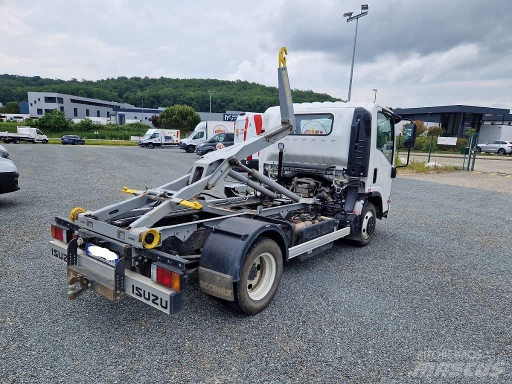 Isuzu N-Series Dodávky