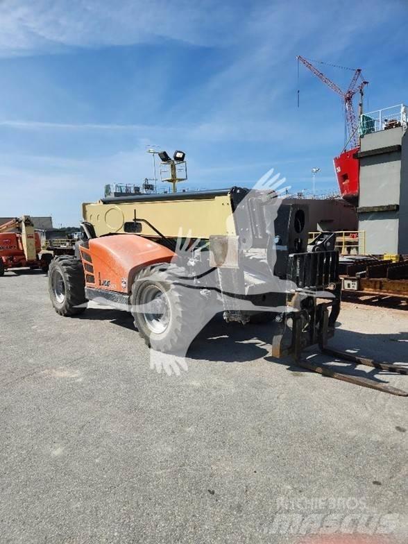 JLG 1255 Teleskopické manipulátory