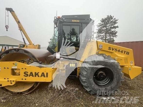 Sakai SV544T Ťahačové valce