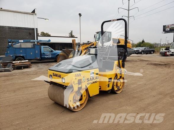 Sakai SW300-1 Ťahačové valce