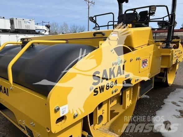 Sakai SW884 Ťahačové valce
