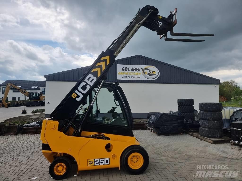 JCB TLT 25 D Teleskopické manipulátory