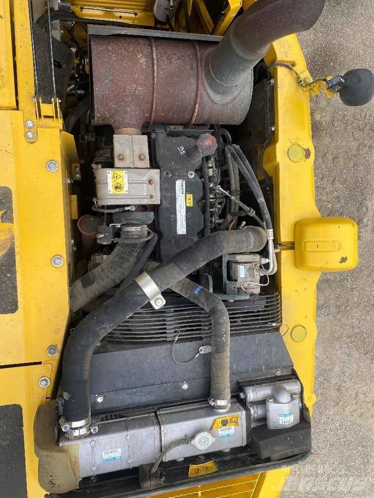 Komatsu PW 148-8 Kolesové rýpadlá