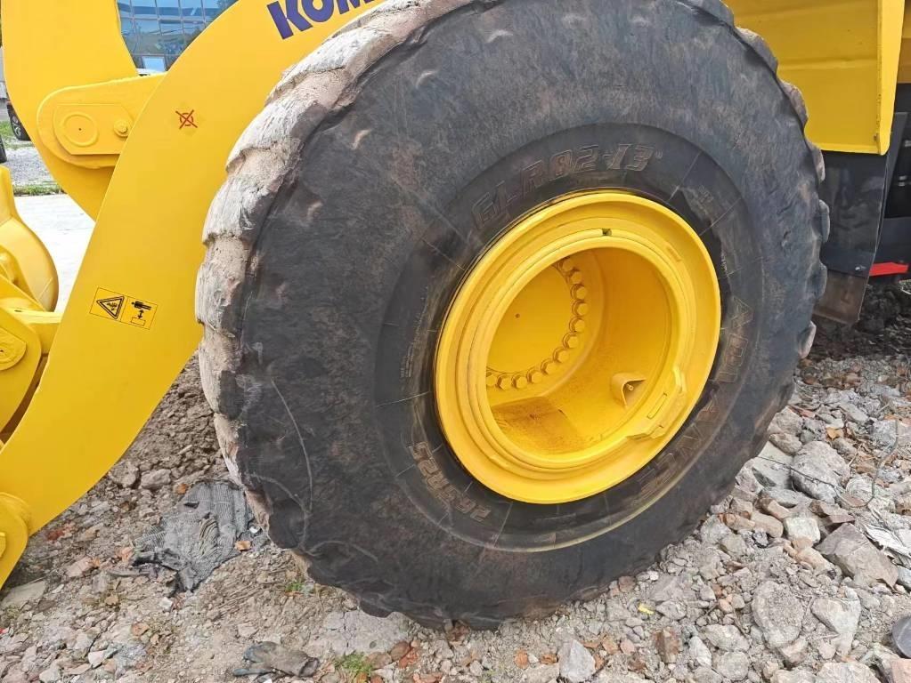 Komatsu WA 470-6 Kolesové nakladače