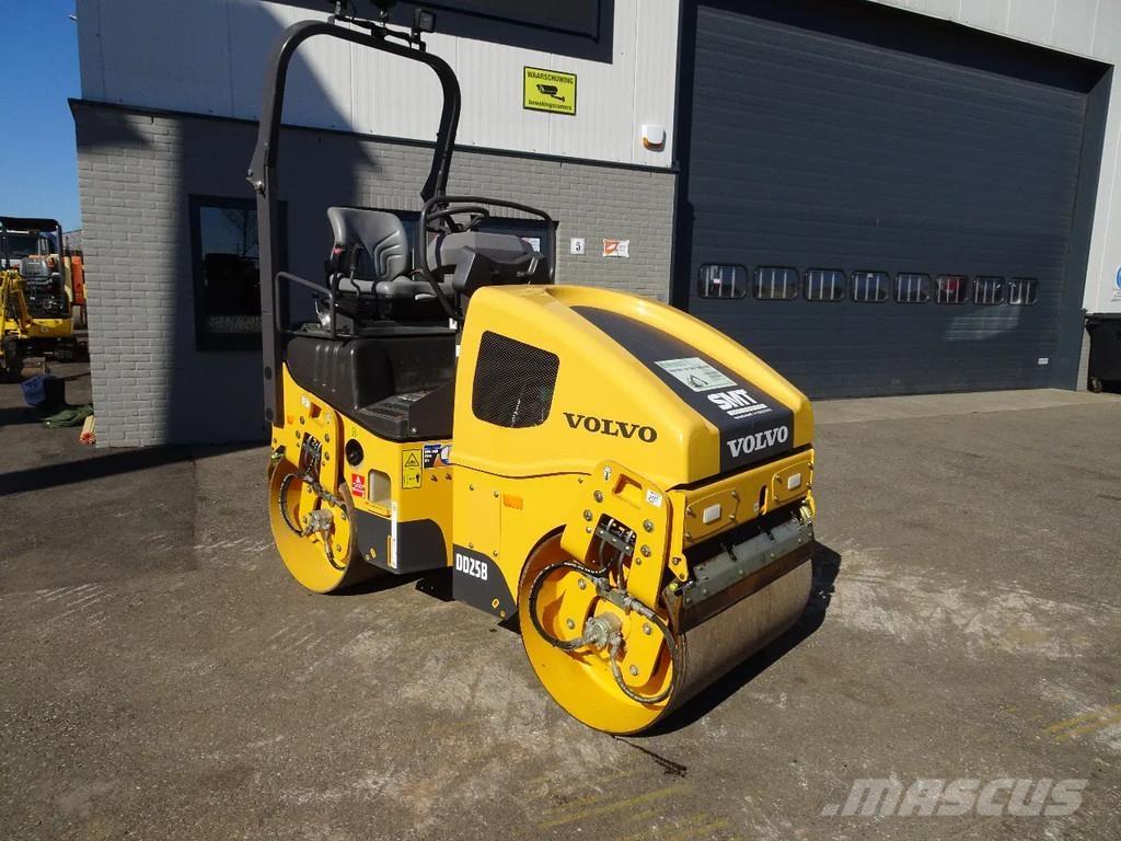 Volvo DD25P Tandemové valce