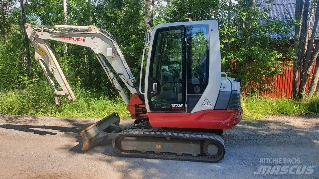Takeuchi TB235 Mini rýpadlá < 7t
