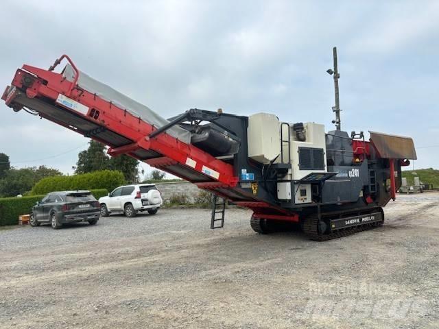 Sandvik QJ 241 Mobilné drviče