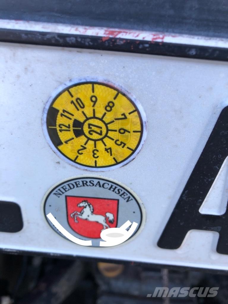 Shibaura ST 330 HST Kompaktné traktory