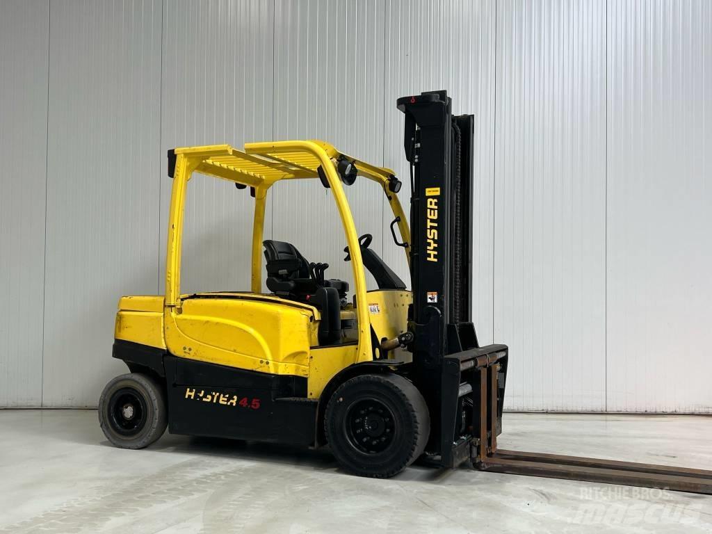 Hyster J4.5XN Akumulátorové vozíky