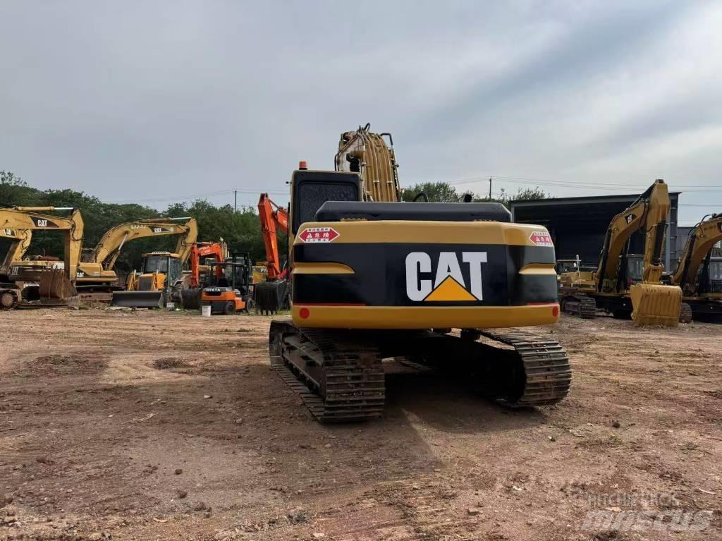 CAT 320 B L Pásové rýpadlá