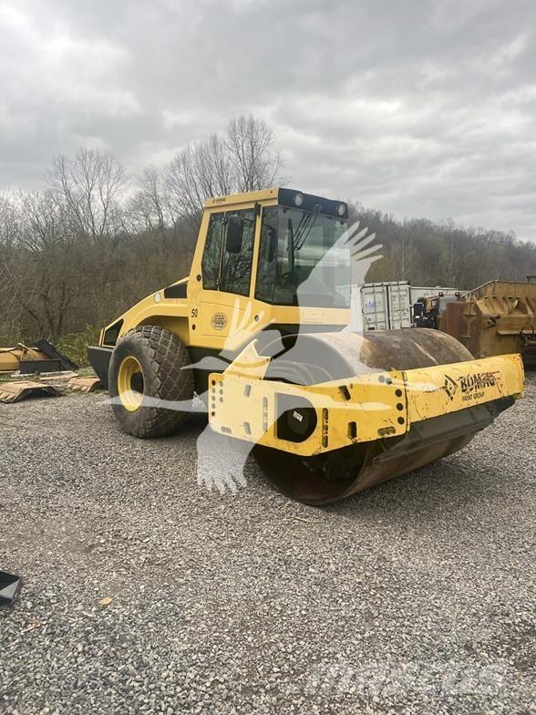 Bomag BW213D-4 Ťahačové valce