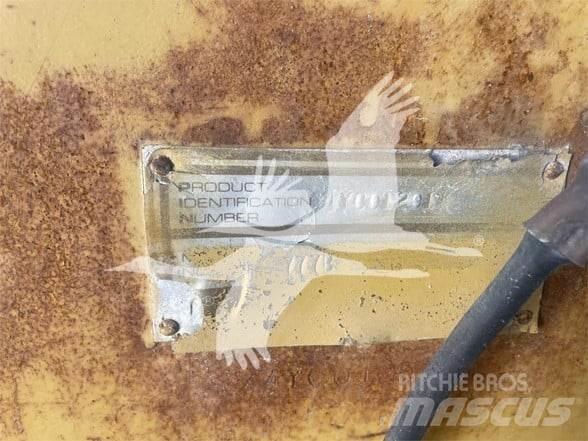 CAT 777B Kĺbové nákladné autá