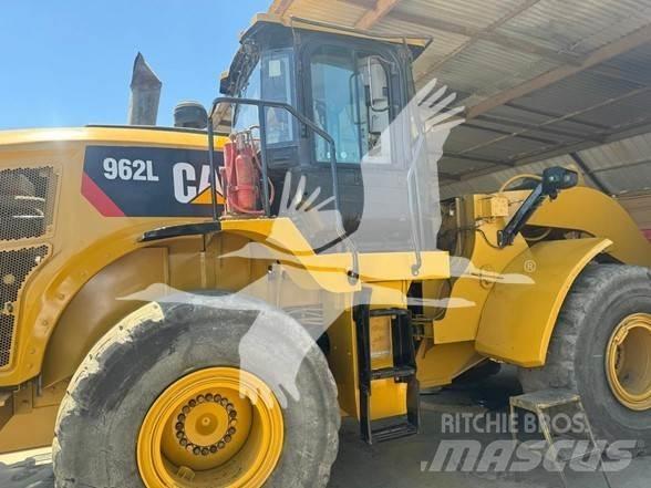 CAT 962L Kolesové nakladače