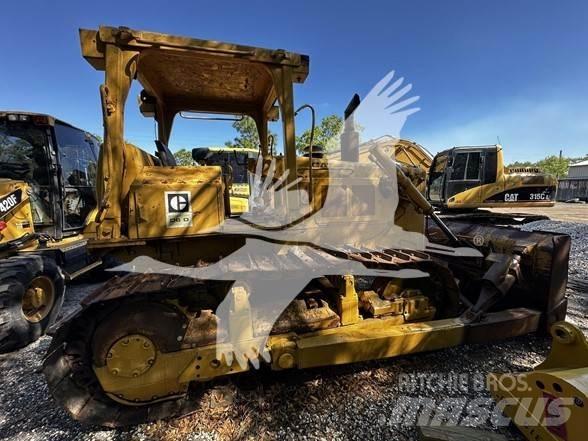CAT D6D Pásové dozéry