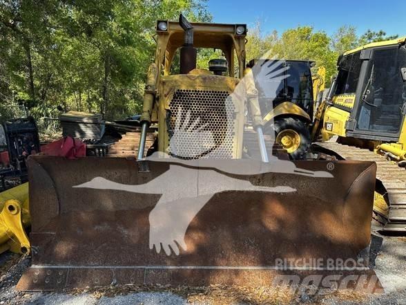 CAT D6D Pásové dozéry