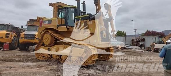 CAT D8T Pásové dozéry