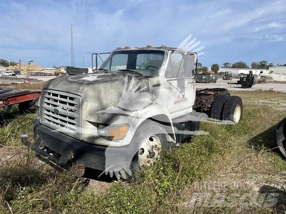Ford F800 Nákladné vozidlá bez nadstavby