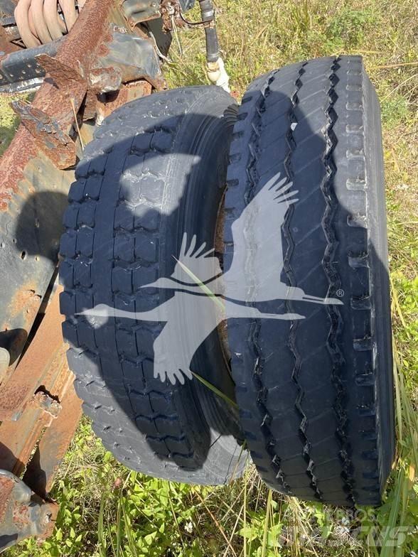 Ford F800 Nákladné vozidlá bez nadstavby