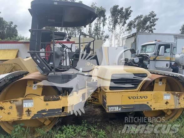 Volvo DD138HF Ťahačové valce