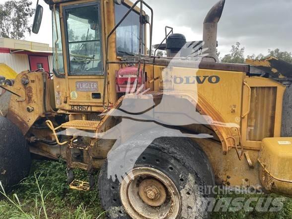 Volvo L120E Kolesové nakladače