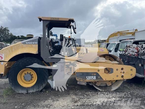 Volvo SD115B Ťahačové valce