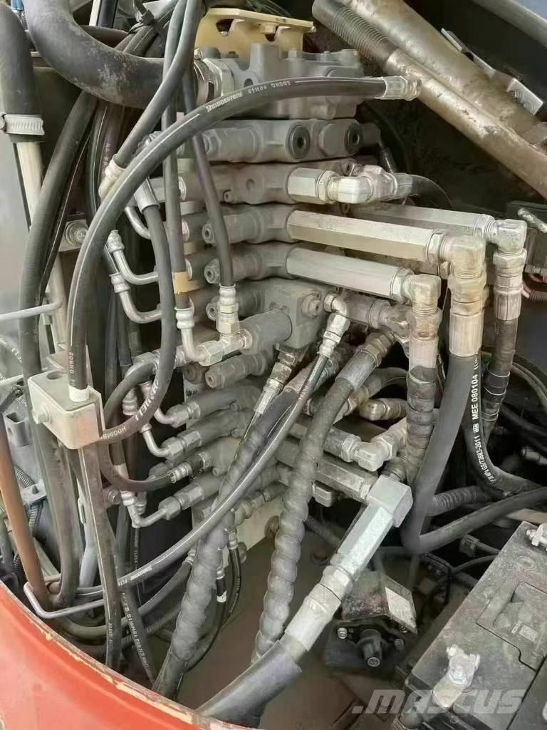 Kubota 165 Pásové rýpadlá