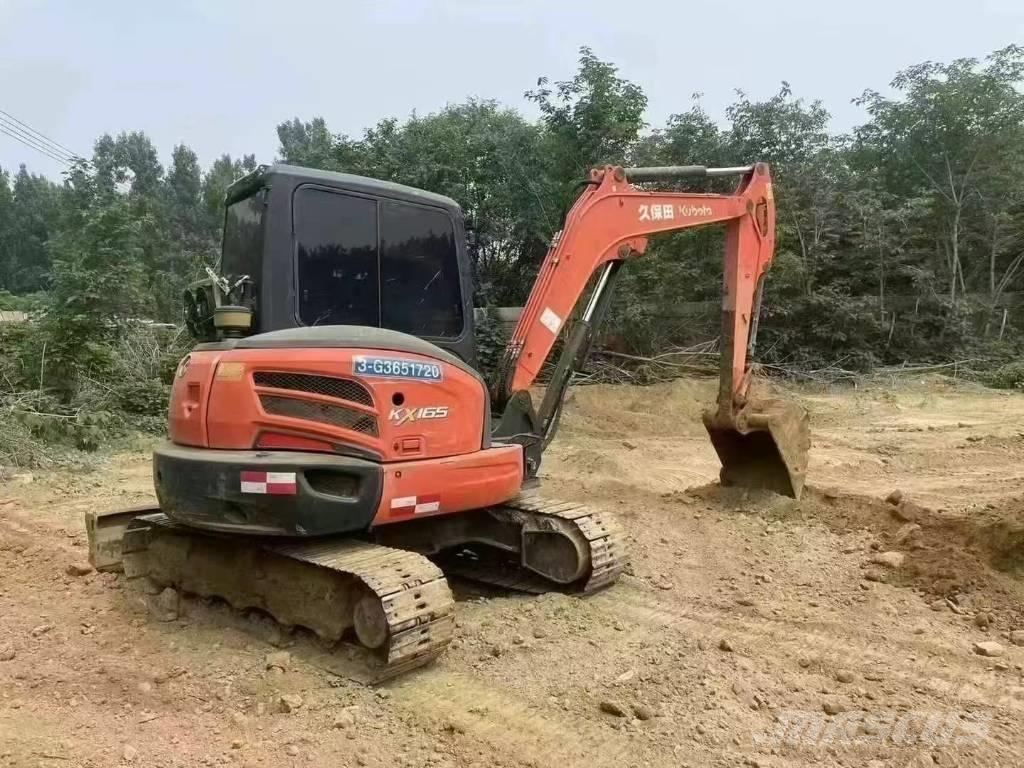 Kubota 165 Pásové rýpadlá