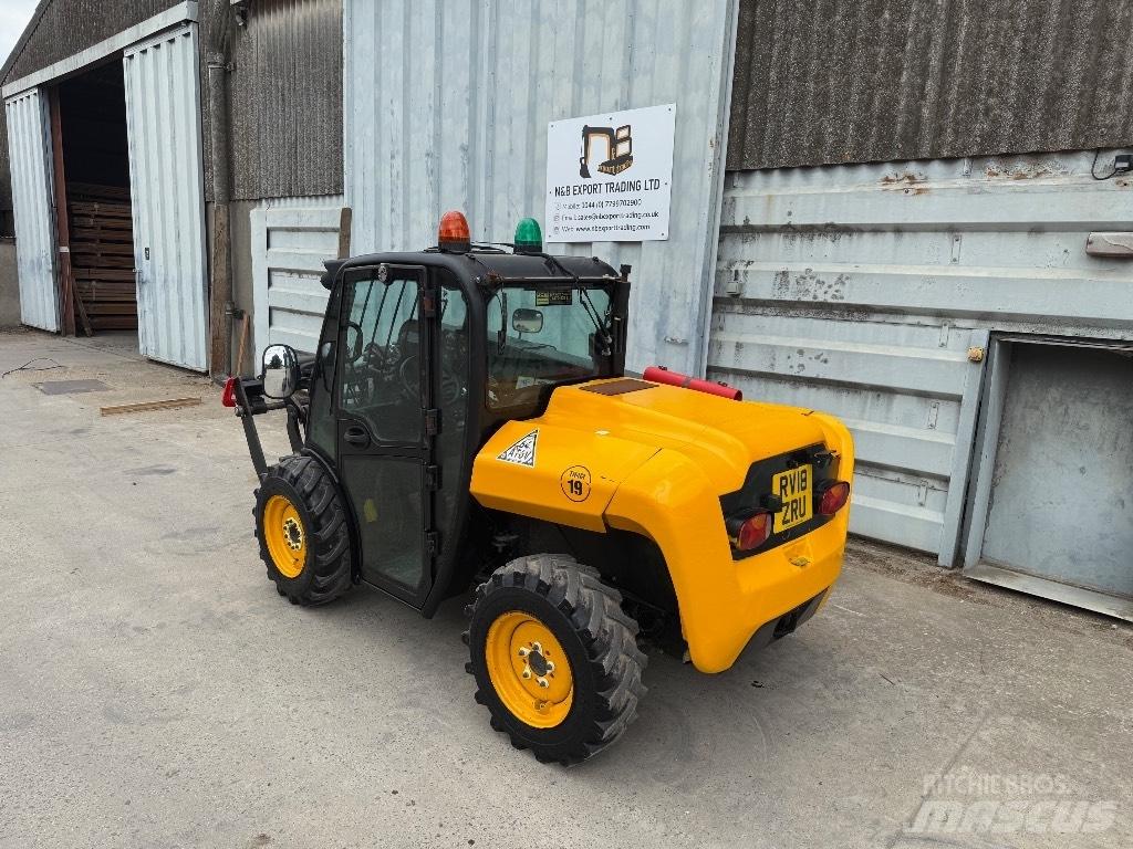 JCB 516-40 Teleskopické manipulátory