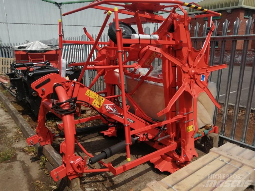 Kuhn GF7803 Obracače a zhrabovače sena