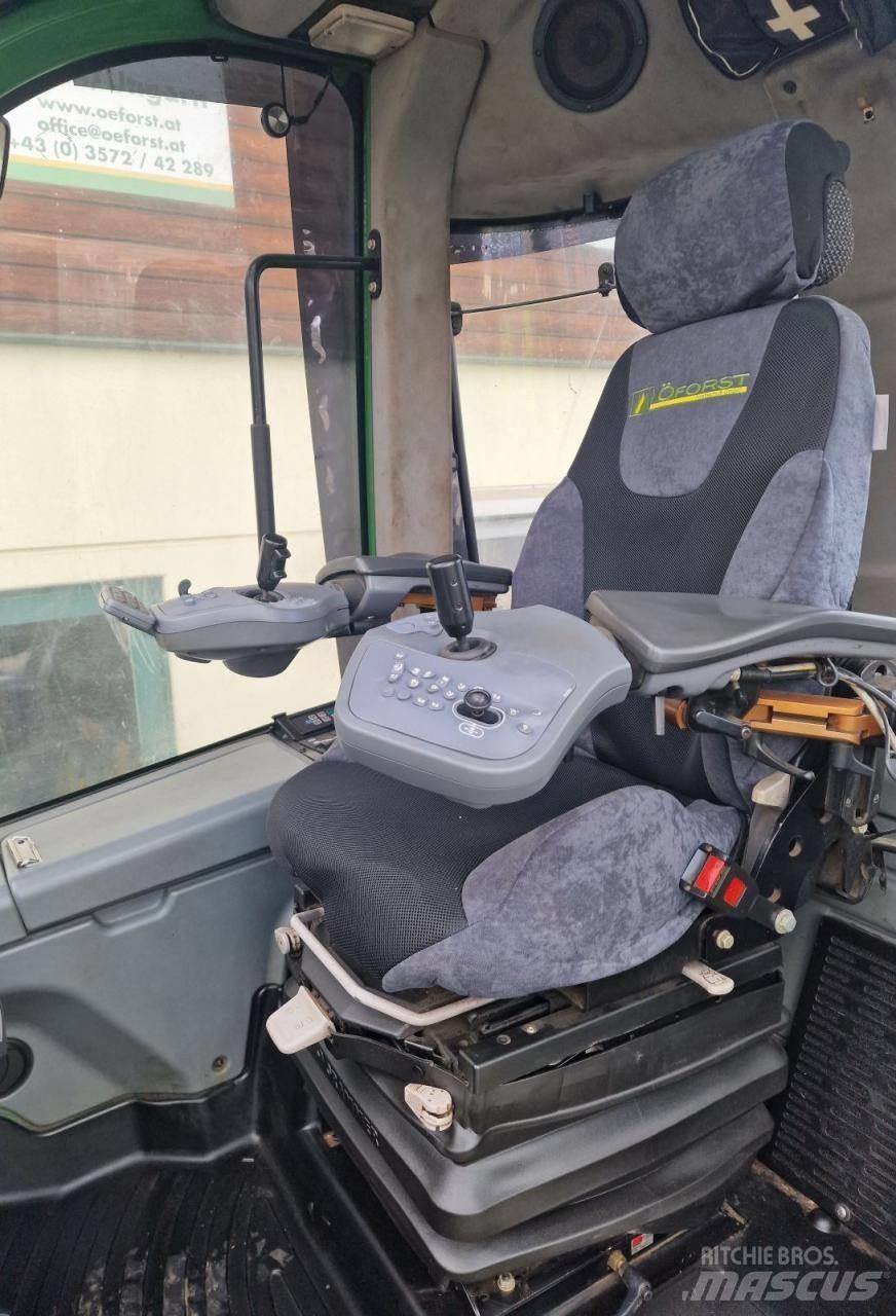 John Deere 1010 E Lesné traktory