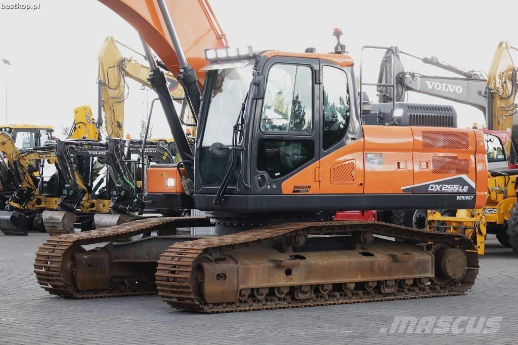 Doosan DX 255 LC-7 Pásové rýpadlá