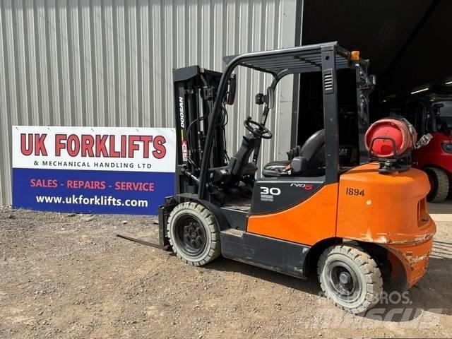 Doosan G 30 E-5 LPG vozíky