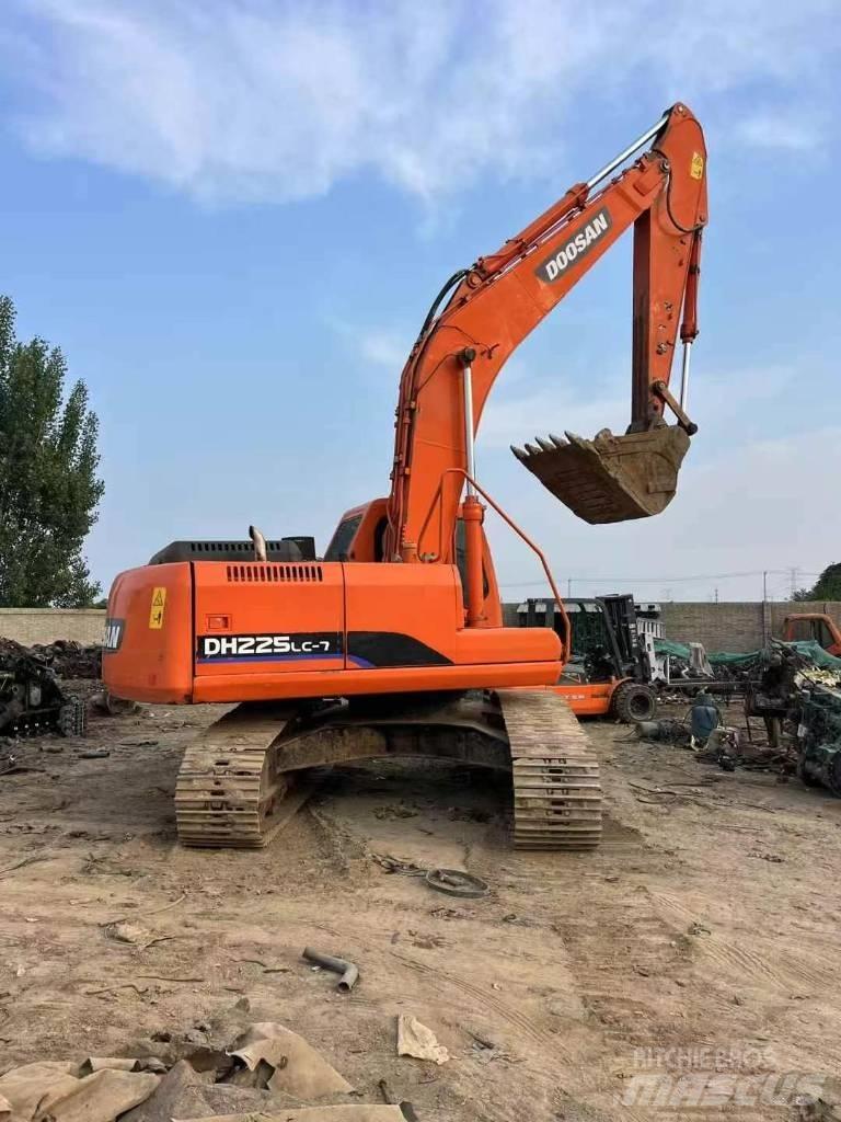 Doosan DH 225 LC-7 Pásové rýpadlá