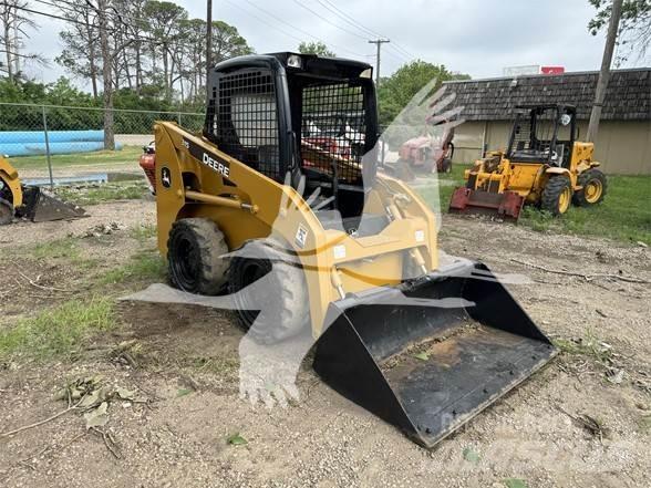 John Deere 315 Šmykom riadené nakladače