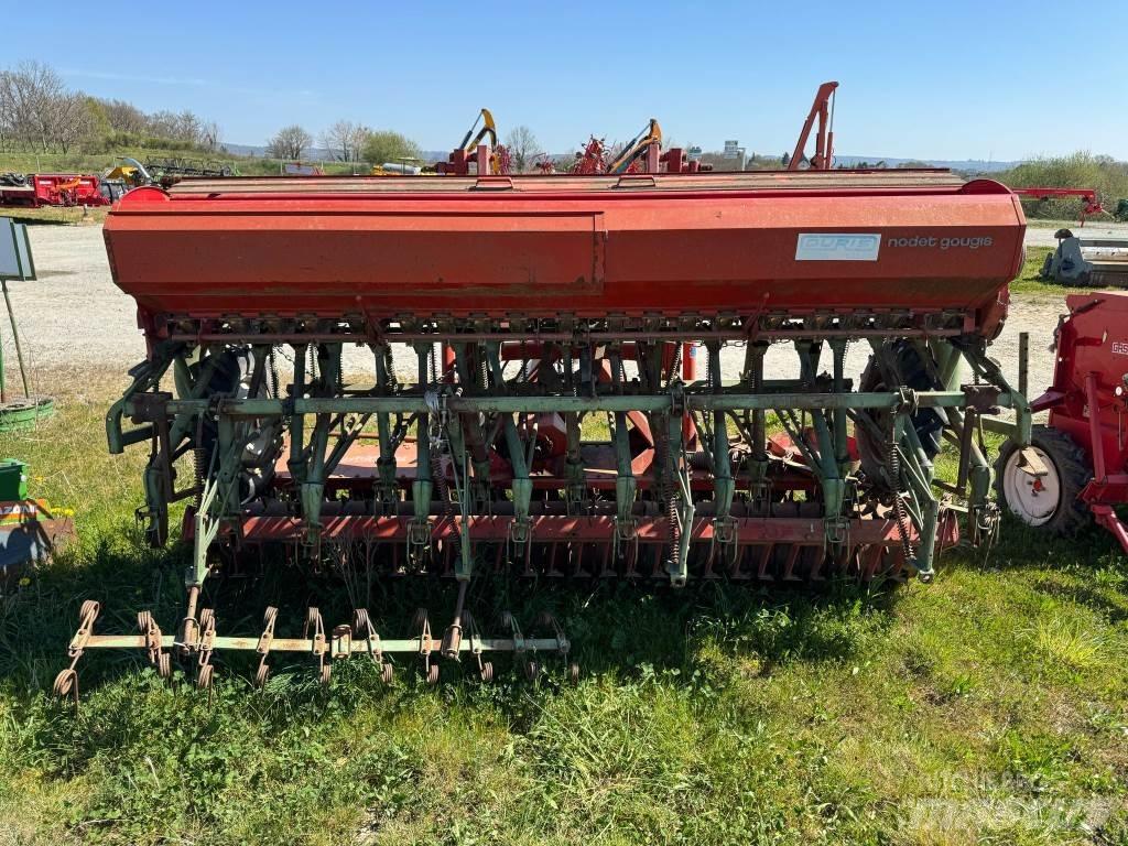 Kuhn NODET + HRB301 Kombinované sejačky